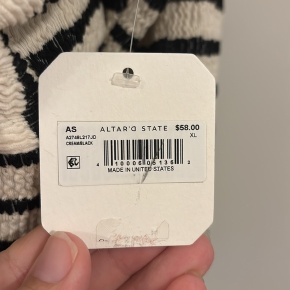 Altar’d State Cropped Stripe V-Neck Sweater Sz XL NWT - Picture 2 of 6